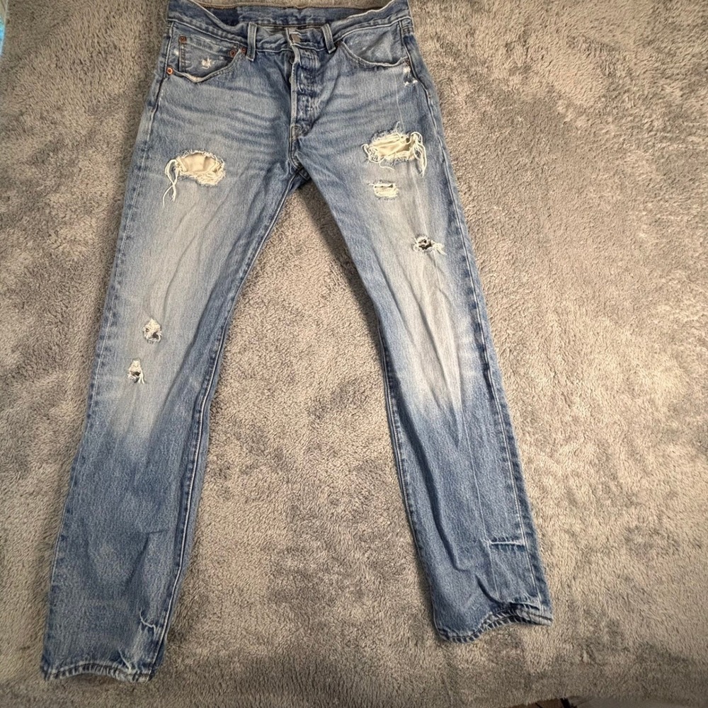 Levis 501 Original Fit Jeans Light Wash Distressed Button Fly Straight Leg 29x28